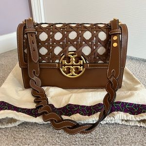 New Tory Burch Miller Basket Weave Shoulder Bag in Moose****OFFERS WELCOME****